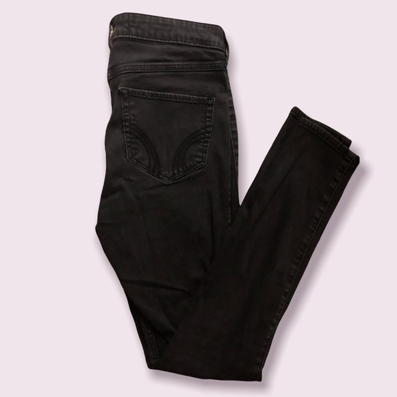 SOLD Black Hollister high rise Skinny Jeans - Picture 1 of 3